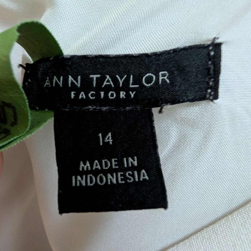 Ann Taylor Cream V-Neck Flutter Sleeve Dress - Picture 2 of 7